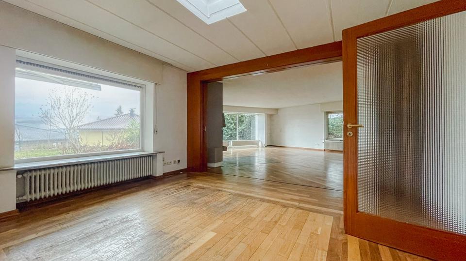 Einfamilienhaus Bergisch Gladbach Alt-Frankenforst - 8 Zimmer, 200 m&sup2;, 600.000&euro; | Angebot:27301292