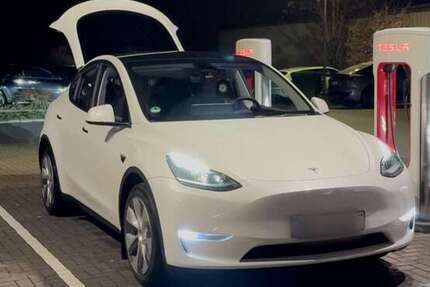 Tesla Model Y 25.650 km 36.250 &euro; Langenfield 40764