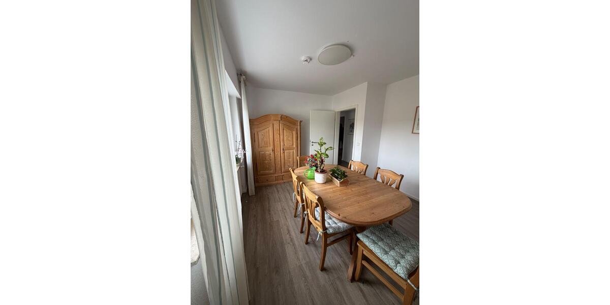 Etagenwohnung Troisdorf - 3 Zimmer, 82 m&sup2;, 1.120&euro; | Angebot:25478960