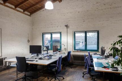 Büroarbeitsplätze für Designer, Architekten, Freiberufler etc. zimmer