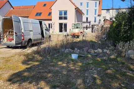Wohnung mit Grundstück