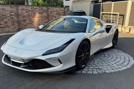 Ferrari F8