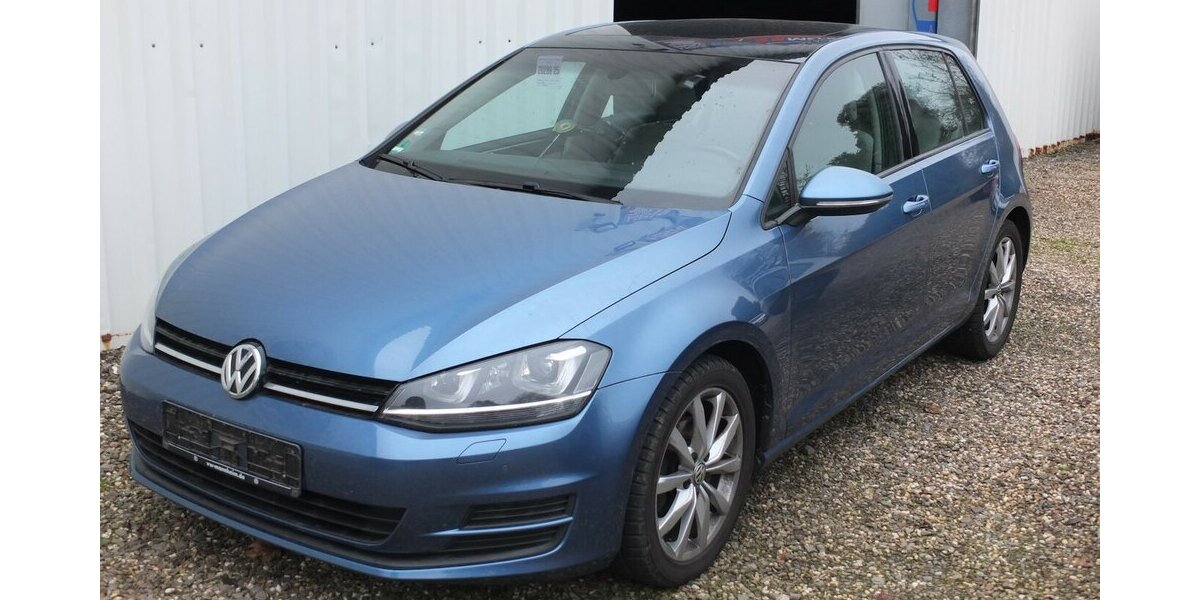 VW Golf COMFORTLINE PANORAMADACH KLIMAAUTOMATIK 1.Han 150.000 km 9.908 &euro; Köln 50858