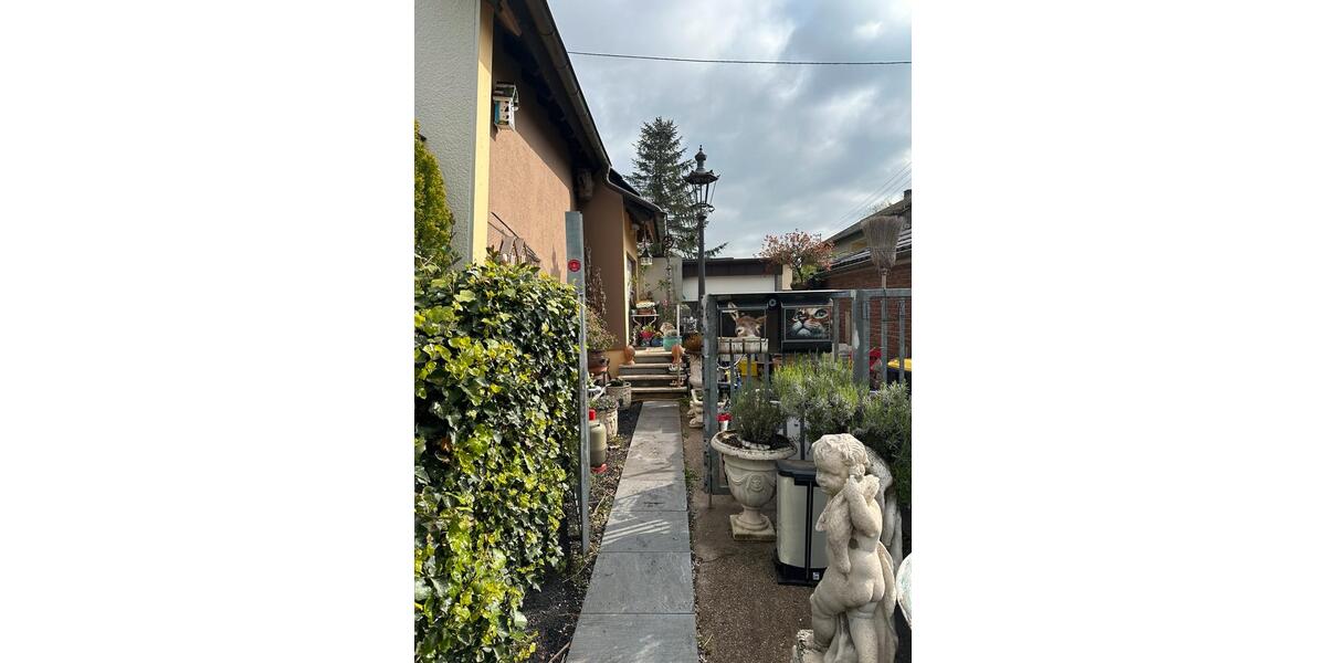 Einfamilienhaus Bonn Gielgen - 8 Zimmer, 260 m&sup2;, 815.000&euro; | Angebot:26837777