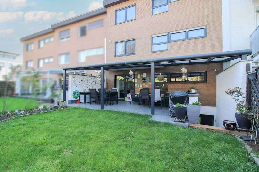 Haus zum Kaufen in Köln 749.000 € 186.1 m²