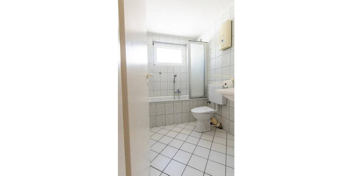 Etagenwohnung Leverkusen Hitdorf - 3 Zimmer, 78 m&sup2;, 219.000&euro; | Angebot:26102921