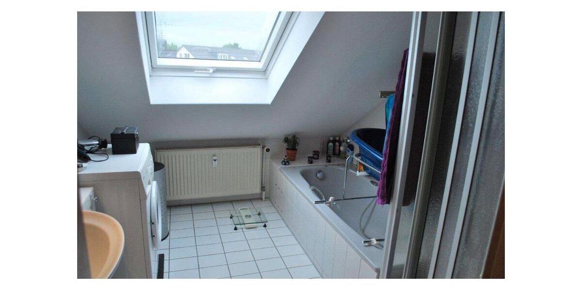 3 Zimmer Dachgeschoss Wohnung von Privat 3 zimmer