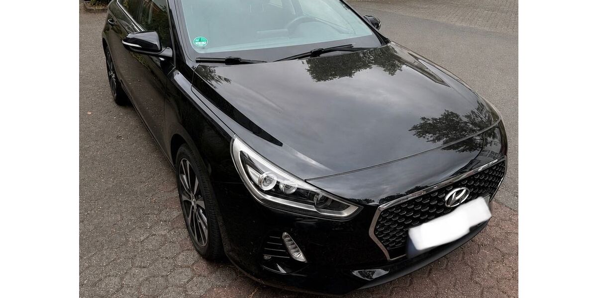 Hyundai i30 91.870 km 12.990 &euro; Niederkassel 53859