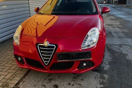 Alfa Romeo Giulietta 91.000 km 6.700 &euro; Köln 51103