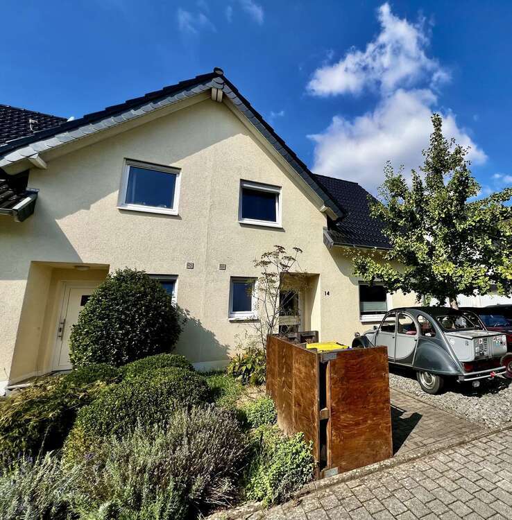 Haus zum Kaufen in Euskirchen 415.000 € 120 m²