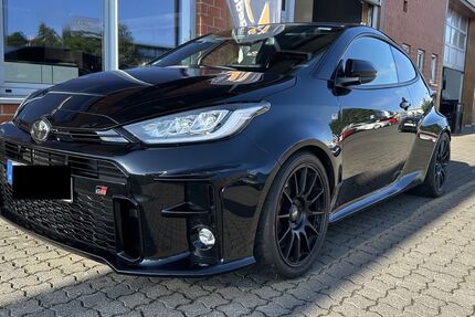 Toyota Yaris 12.000 km 59.000 € Bonn 53229