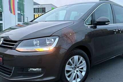 VW Sharan 130.000 km 22.999 € Köln 51107