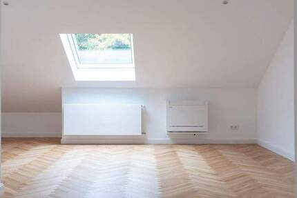 Urbanes Leben und Rheinlage: Erstbezug nach Sanierung in K-Rodenkirchen 2 zimmer