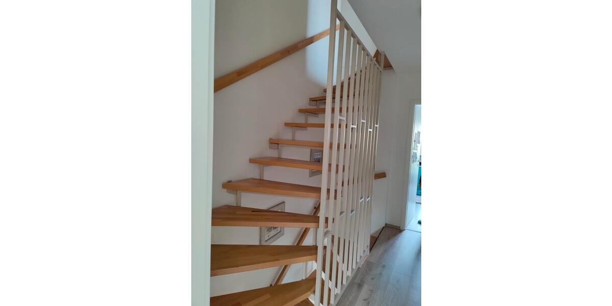 Reihenhaus Frechen - 4 Zimmer, 120 m&sup2;, 2.000&euro; | Angebot:26135309