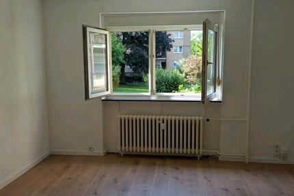 Helle 2-Zimmer Wohnung mit Loggia in Köln-Zündorf - Bezugsfrei