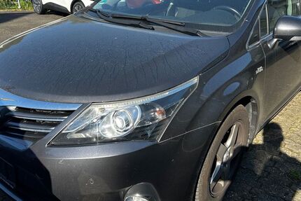 Toyota Avensis 237.800 km 5.999 &euro; Köln 51145