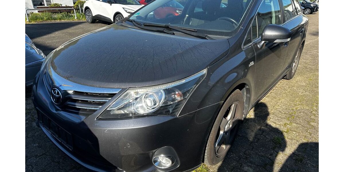 Toyota Avensis 237.800 km 5.999 &euro; Köln 51145