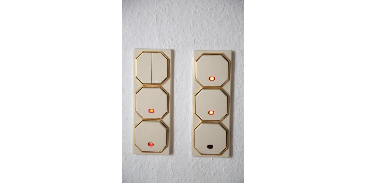 Moderne Wohnung Direkte Köln-Nähe Ruhig+Zentral Garten Balkon Gästebäder Luxusküche Kino Parkplatz 4 zimmer