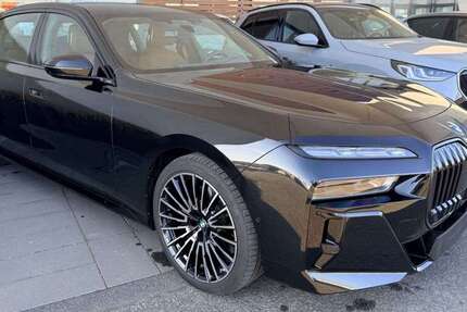 BMW 740 5.050 km 111.300 &euro; Köln 50996