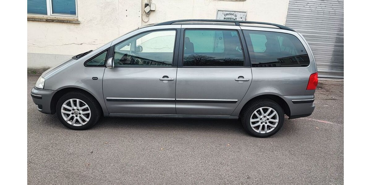 VW Sharan 235.000 km 2.200 € Köln 50931