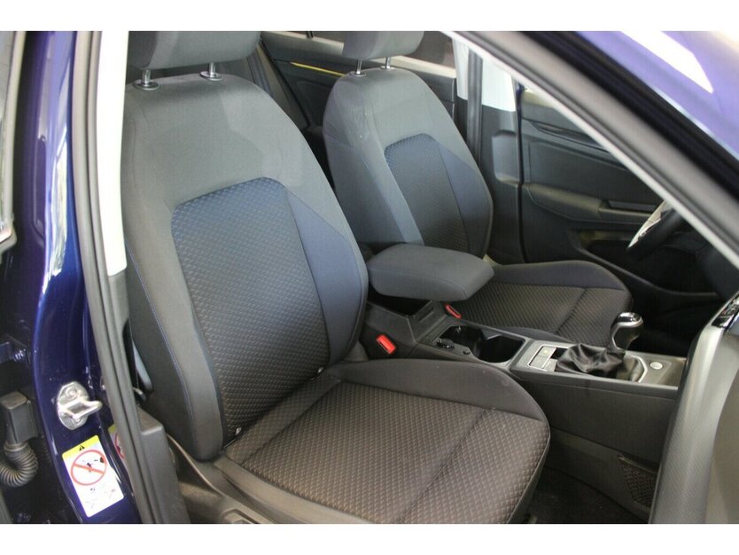 VW Golf VIII 2.0 TDI SCR United 69.468 km 18.980 € Euskirchen 53881