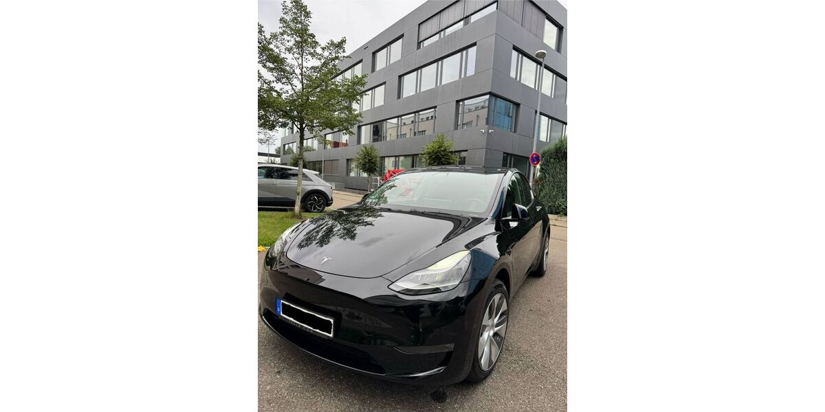 Tesla Model Y 28.000 km 37.000 &euro; Köln 51103