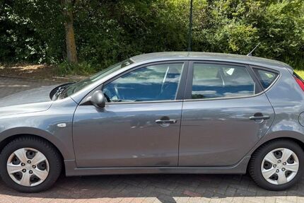 Hyundai i30 85.300 km 4.100 &euro; Kerpen 50170