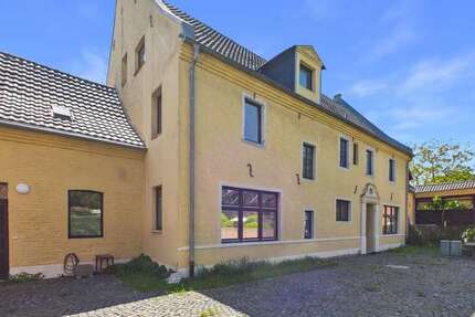 Haus Pulheim - 13 Zimmer, 321 m&sup2;, 1.090.000&euro; | Angebot:26395343