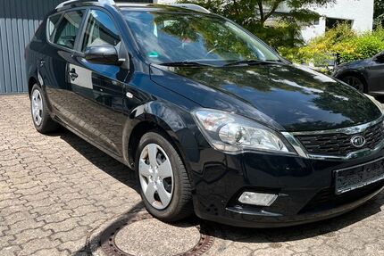 Kia ceed / Ceed 118.000 km 4.199 &euro; Bergisch gladbach 51427