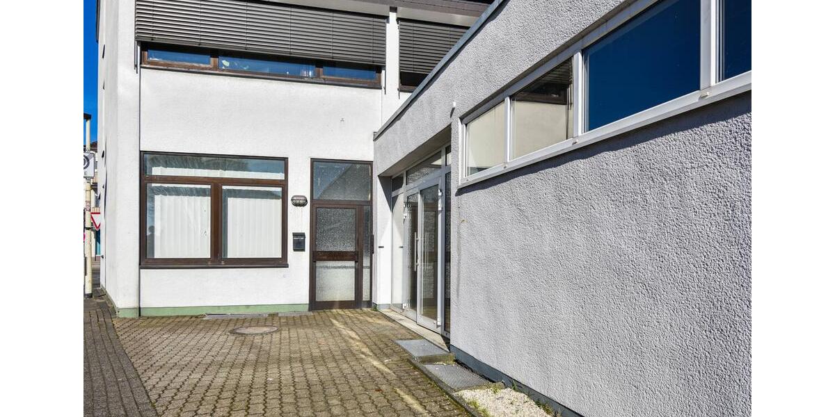 Praxis! Büro! Ladenlokal! Lager! Werkstatt. Hier ist alles möglich. Zentral. Ca. 353m². Teilbar. zimmer