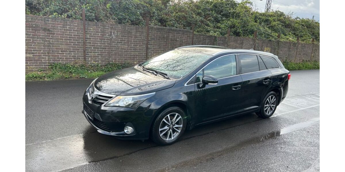 Toyota Avensis 200.000 km 4.999 &euro; Köln 50739
