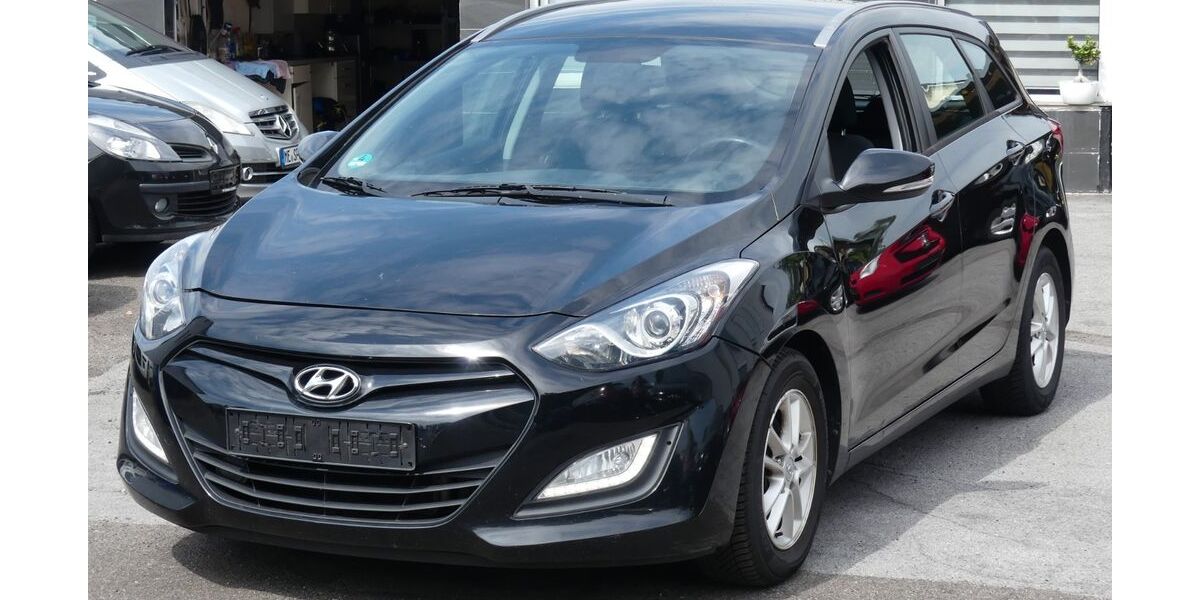 Hyundai i30 215.987 km 2.899 &euro; Leverkusen 51379