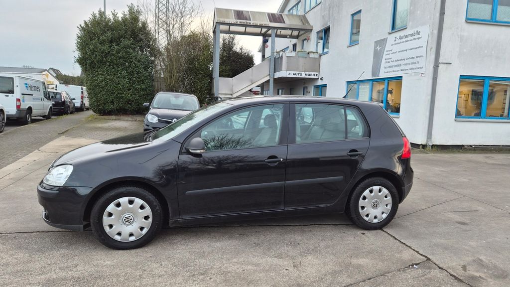 VW Golf 222.021 km 2.900 &euro; Hilden 40721