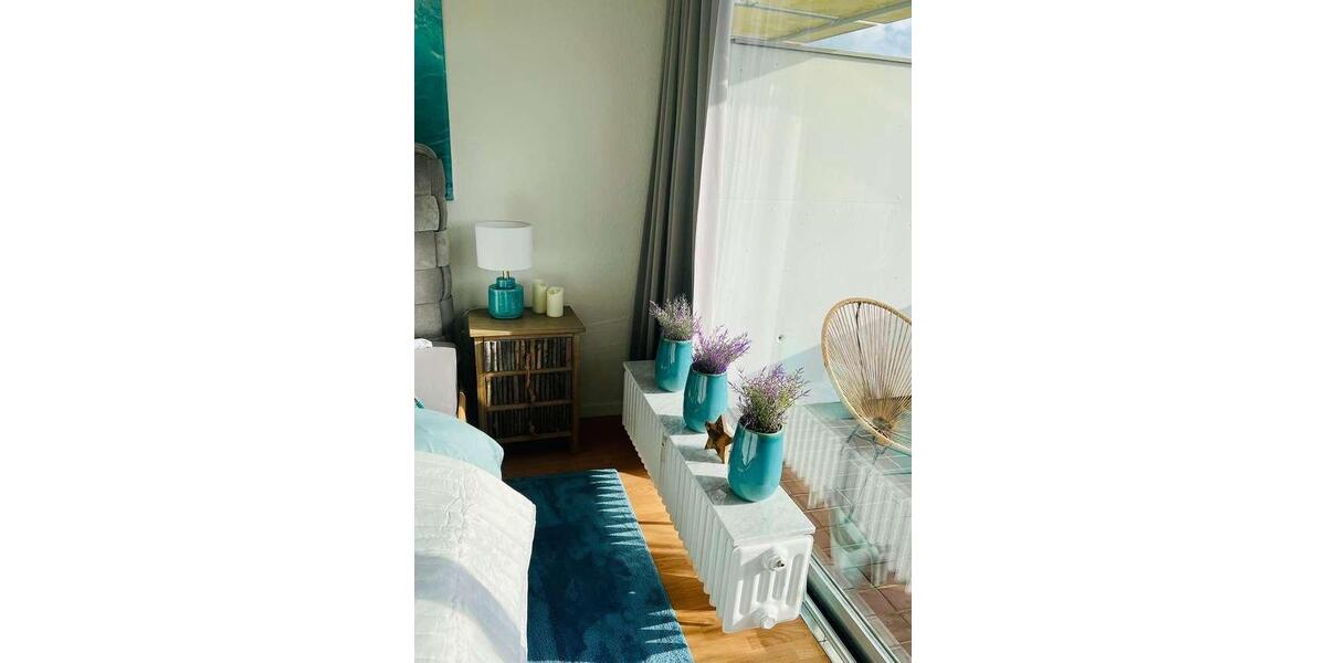 Hochwertig möbliertes 1-Zimmer-Apartment, großer Südbalkon 1 zimmer