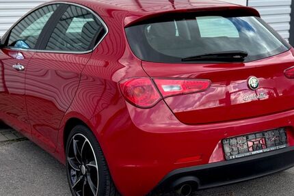 Alfa Romeo Giulietta 89.035 km 7.400 &euro; Solingen 42719