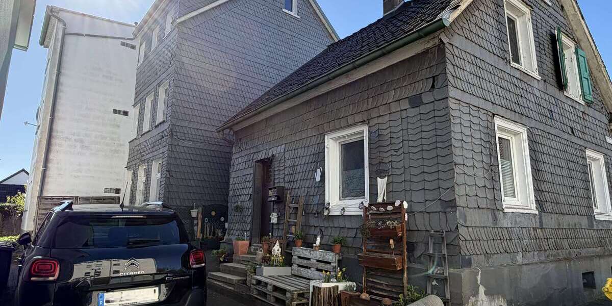 Einfamilienhaus Solingen Höhscheid - 12 Zimmer, 280 m&sup2;, 339.000&euro; | Angebot:26275687