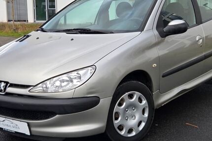 Peugeot 206 100.000 km 1.499 &euro; Köln (Ostheim) 51107