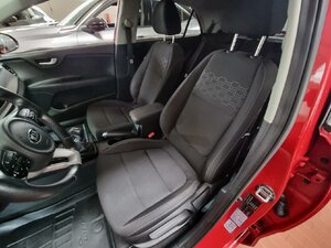 Kia Rio Dream Team Kamera Alu Navi DAB Klimaautom. SHZ 48.722 km 12.980 € HAAN 42781