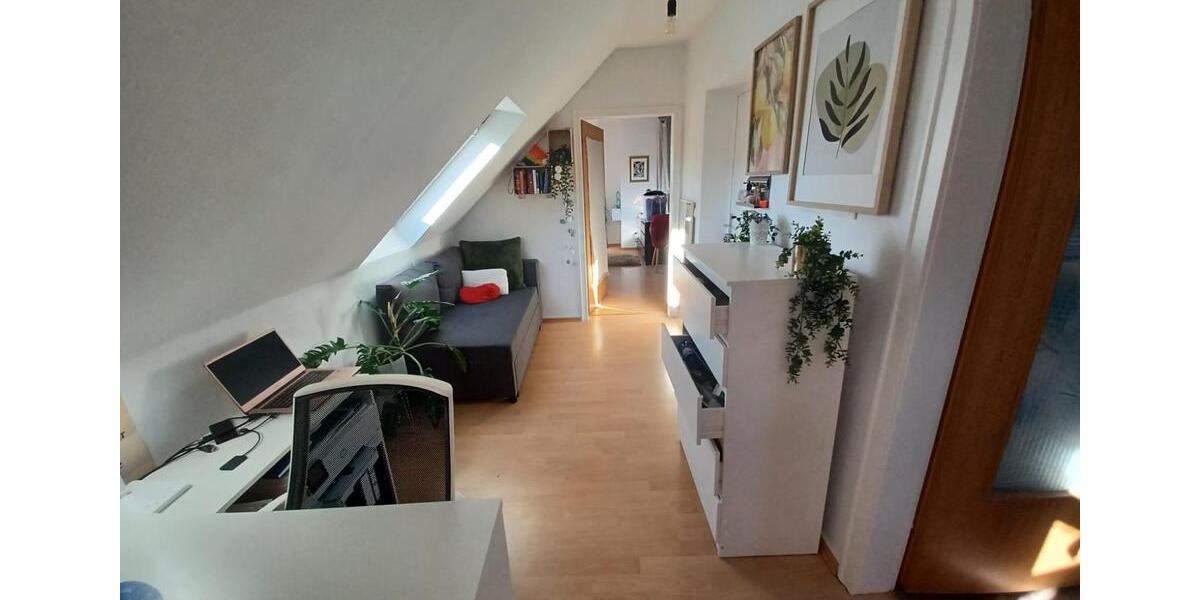 Dachgeschoßwohnung Köln Rodenkirchen - 1 Zimmer, 33 m&sup2;, 780&euro; | Angebot:27598045