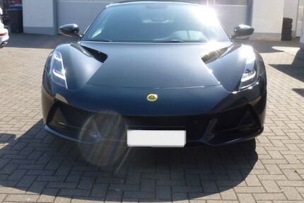 Lotus Emira 4.440 km 89.500 &euro; Solingen 42719