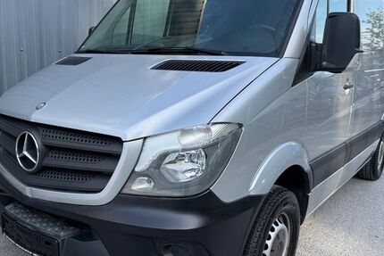 Mercedes-Benz Sprinter 172.848 km 9.990 &euro; Bergisch Gladbach 51467
