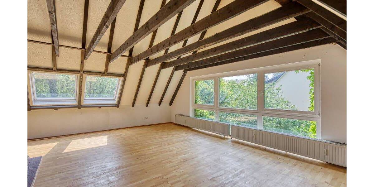 Junkersdorf unkoventionelles Haus auf ca. 340 m² Grundstück mit großen Optionen 2 zimmer