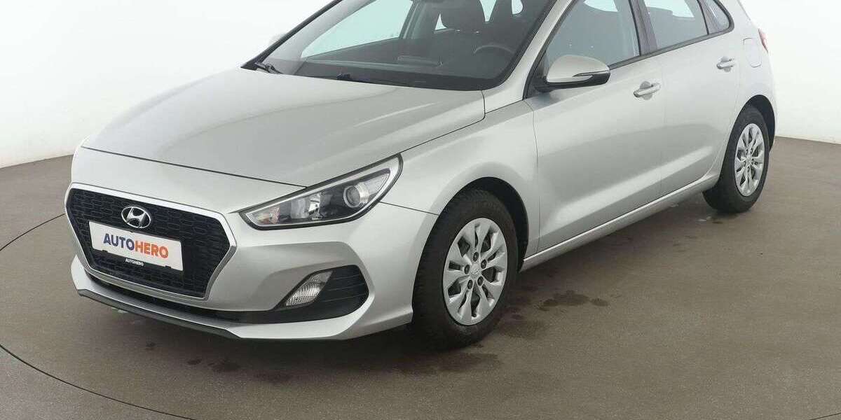 Hyundai i30 38.190 km 11.470 &euro; Köln 50739