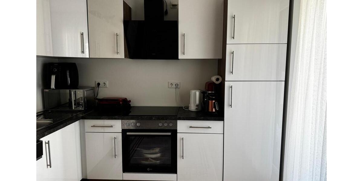 geräumige 3-Zimmer-Wohnung mit Sonnenbalkon und TG-Stellplatz im beliebten Kölner Süden 3 zimmer