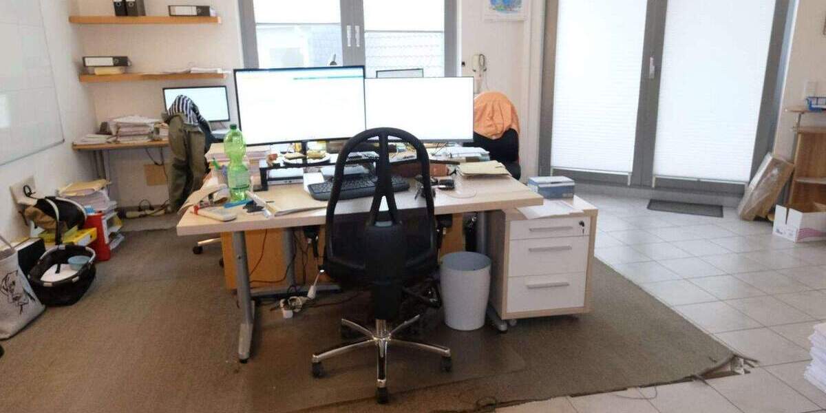 Gewerbeobjekt Rösrath Vierkotten - 4 Zimmer, 110 m&sup2;, 1.100&euro; | Angebot:25726618