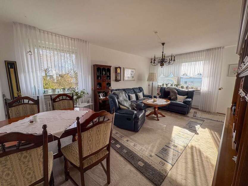 Wohnung zum Kaufen in Leverkusen 150.000 € 75 m²