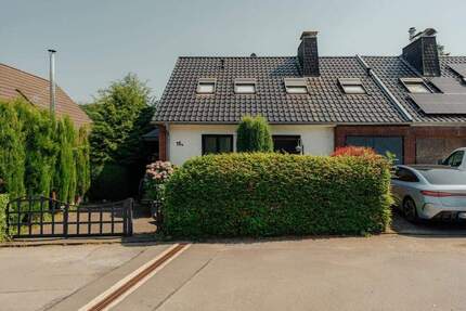 Doppelhaushälfte mit drei separaten Wohneinheiten im Grünen 7 zimmer