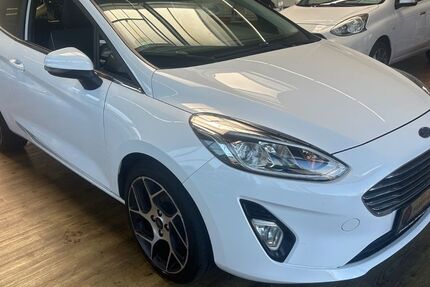 Ford Fiesta 123.202 km 9.890 &euro; Sankt Augustin 53757