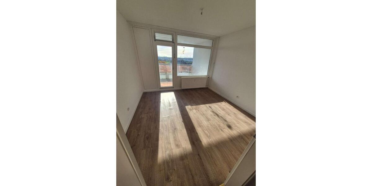 Frisch renovierte 3-Zimmer Wohnung mit Balkon [VAC-19141] 3 zimmer