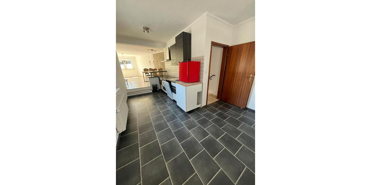 Einfamilienhaus Köln Kalk - 2 Zimmer, 80 m&sup2;, 1.200&euro; | Angebot:27615004